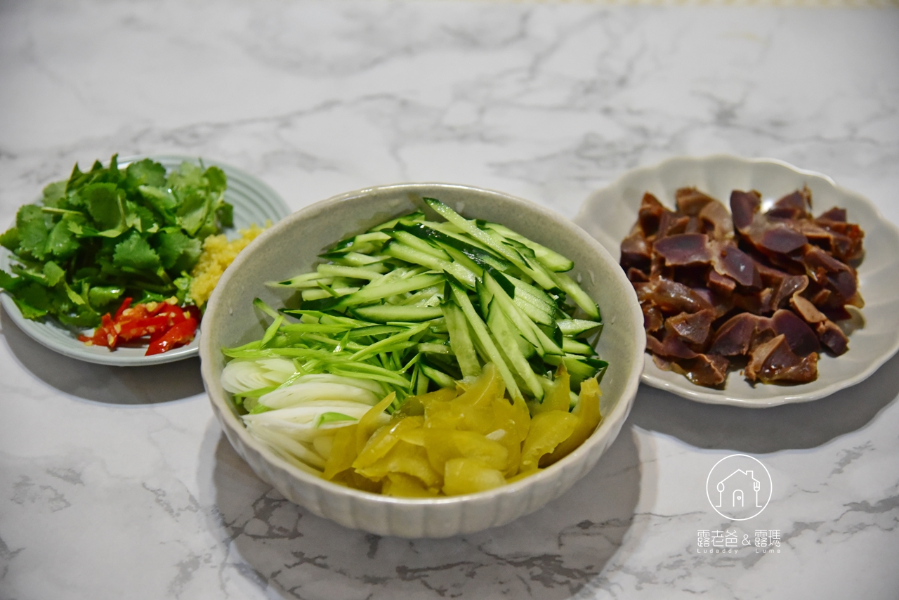 【食譜】涼拌雞胗｜爽口開胃的涼拌菜，正餐消夜下飯下酒菜