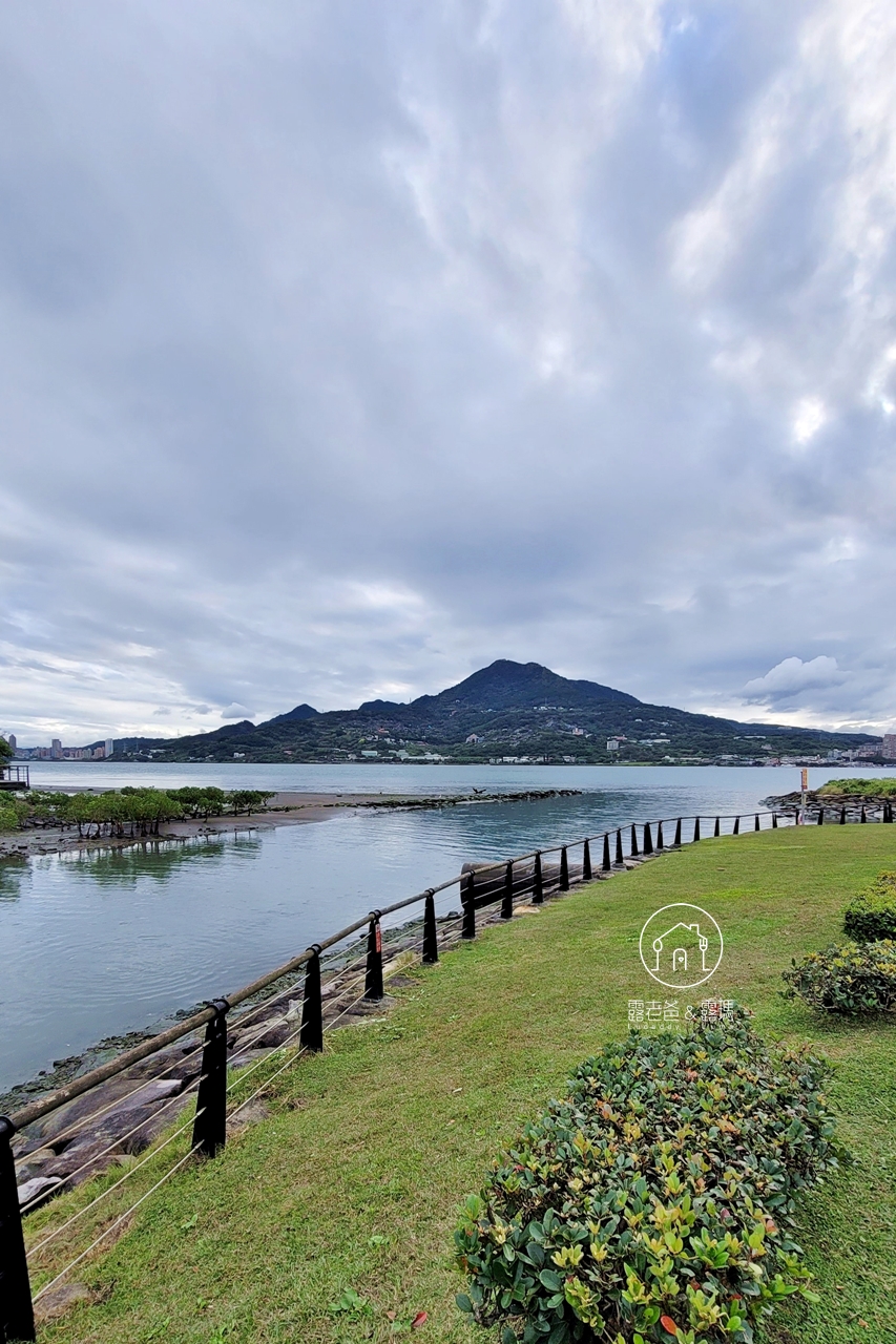 淡水景點美食│淡水半日遊走逛路線，淡水必吃小吃文化阿給，淡水日落時間