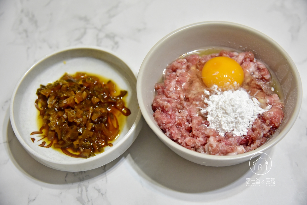 【食譜】苦瓜鑲肉 ｜簡易電鍋版作法，苦瓜鑲入瓜子肉，更美味的搭配