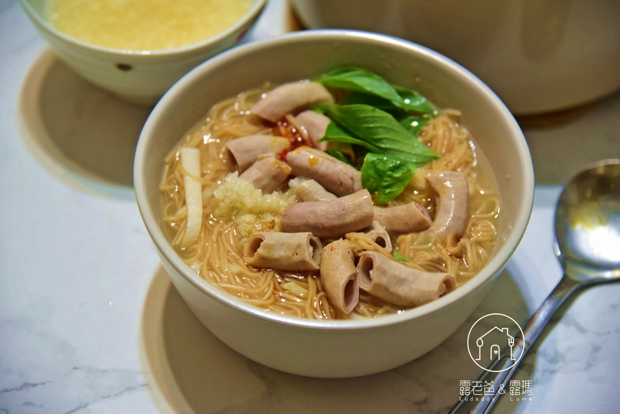 【食譜】台灣經典小吃蚵仔麵線，大腸小腸蚵仔麵線，清麵線做法