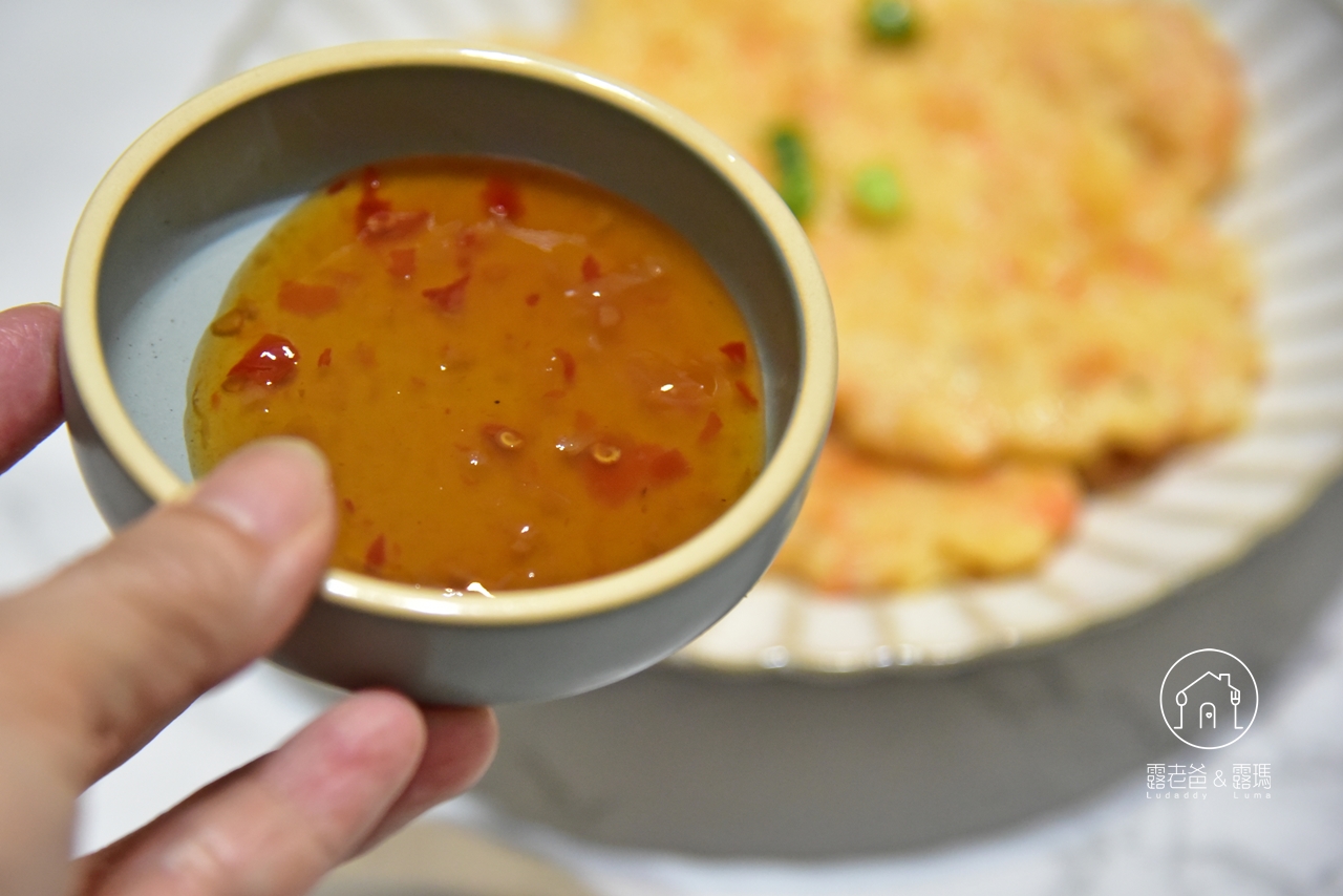 【食譜】煎蝦餅｜不用沾粉、不用麵皮、不用油炸，做法簡易，滿滿的蝦子鮮味