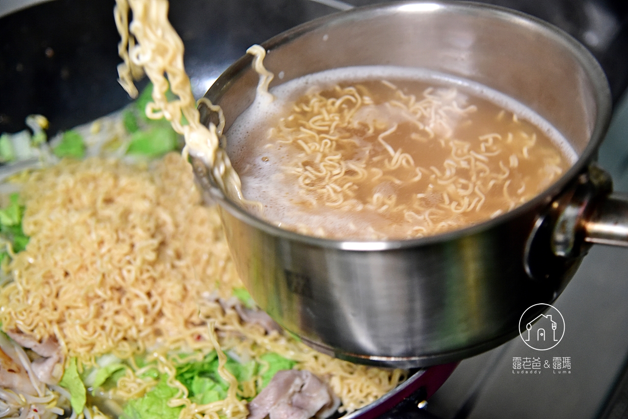 【食譜】炒泡麵│簡單不隨便的泡麵料理，超澎湃的泡麵吃法