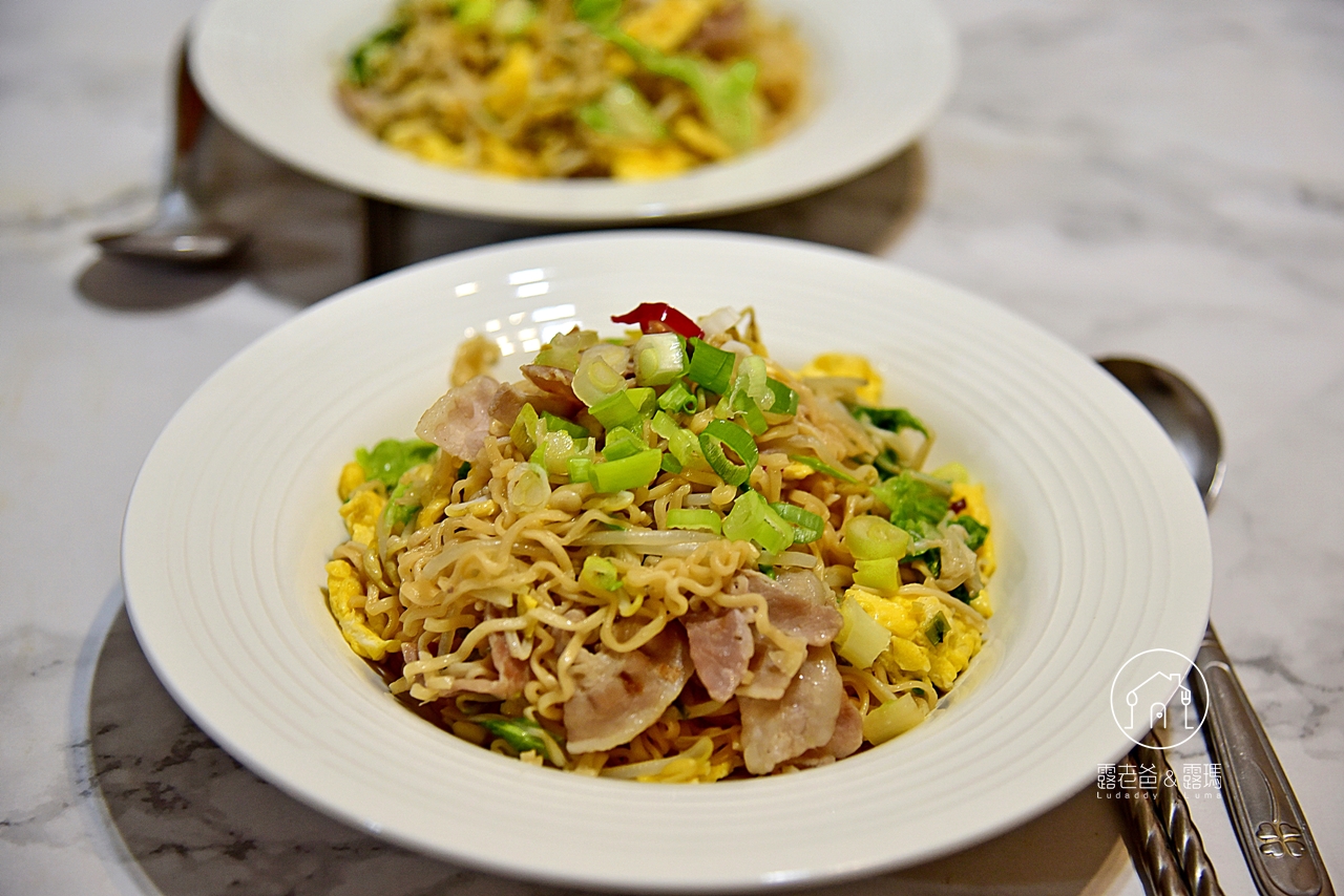 【食譜】炒泡麵│簡單不隨便的泡麵料理，超澎湃的泡麵吃法