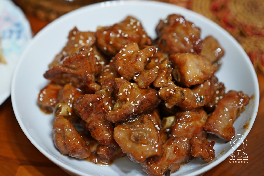 糖醋排骨食譜|適合年節宴客的排骨料理，酸甜好滋味 @露老爸&amp;露瑪