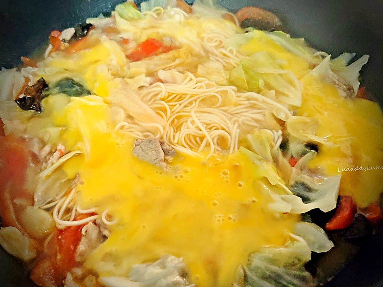 搶鍋麵食譜｜讓人一口就愛上的家傳熗鍋麵做法，簡單易做的什錦麵