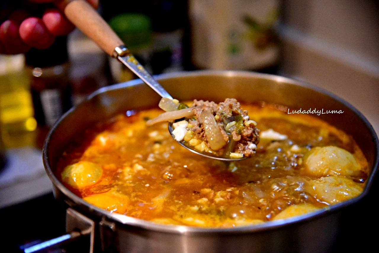 韓式辣豆腐湯食譜│湯頭濃郁，香辣鮮嫩的豆腐湯鍋