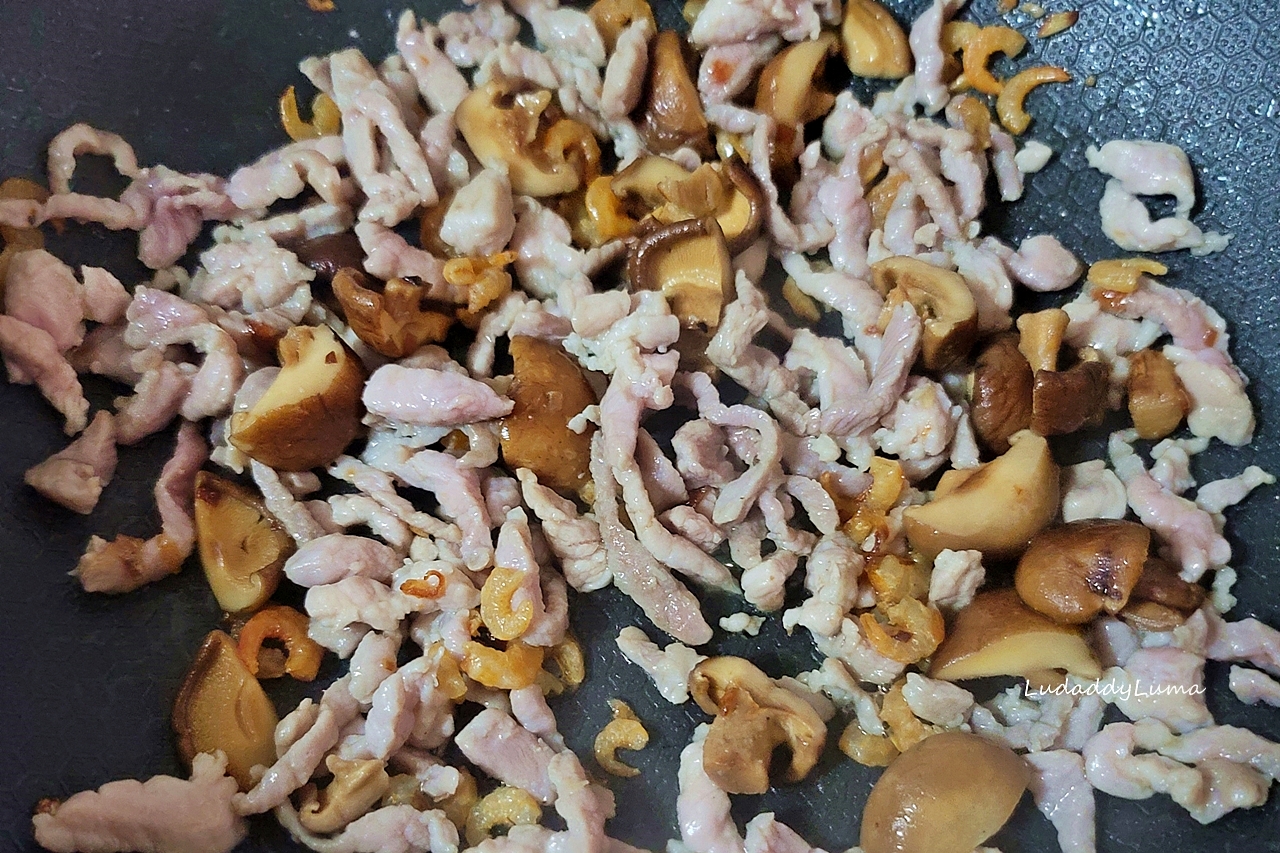 客家鹹湯圓食譜│經典的冬至鹹湯圓做法，古早味湯圓料理