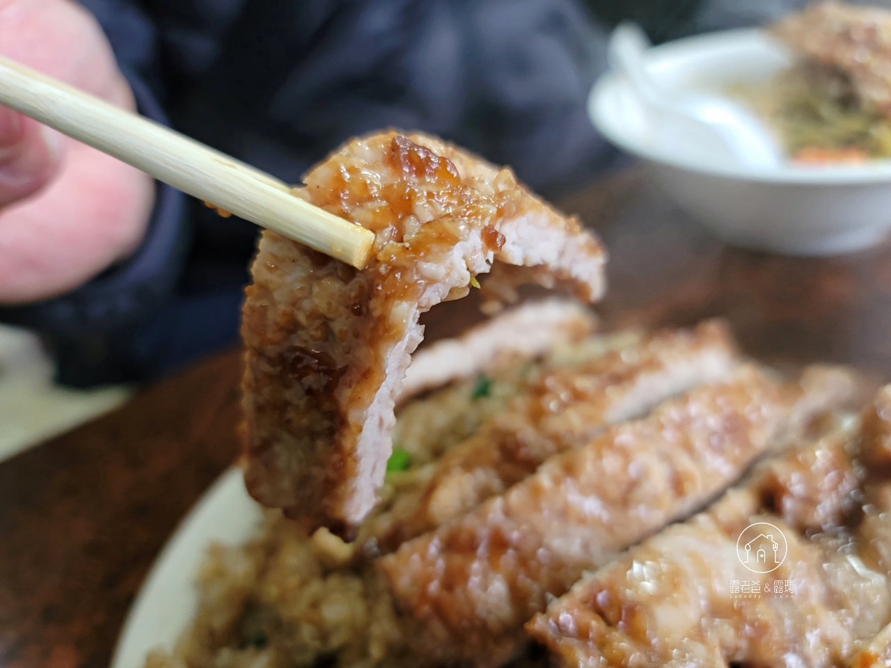 淡水黑店二店 ｜淡水人氣鐵皮屋排骨飯，義山路黑店推薦好吃的炒飯