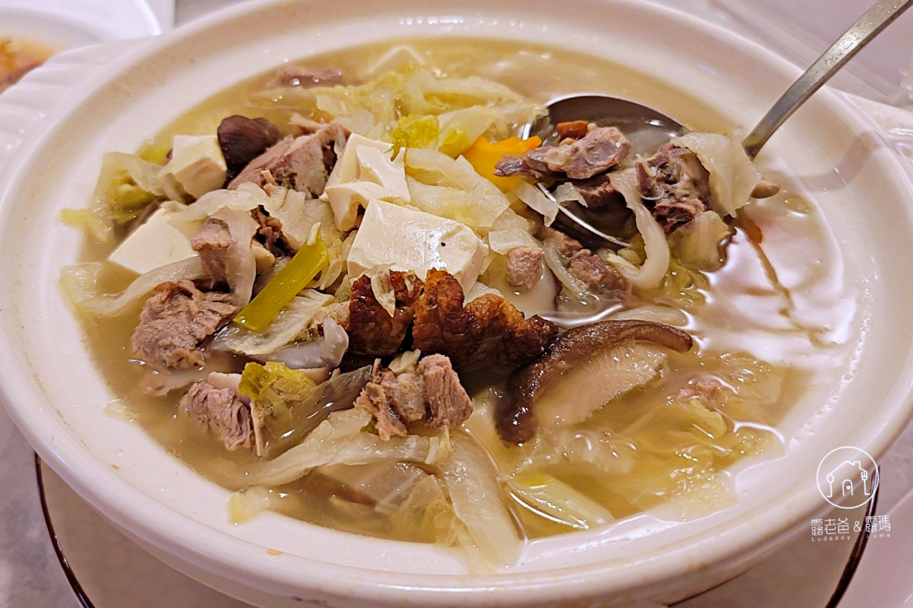 士林天母大葉高島屋美食糖朝餐廳｜推薦烤鴨港式點心，親友聚餐的好選擇