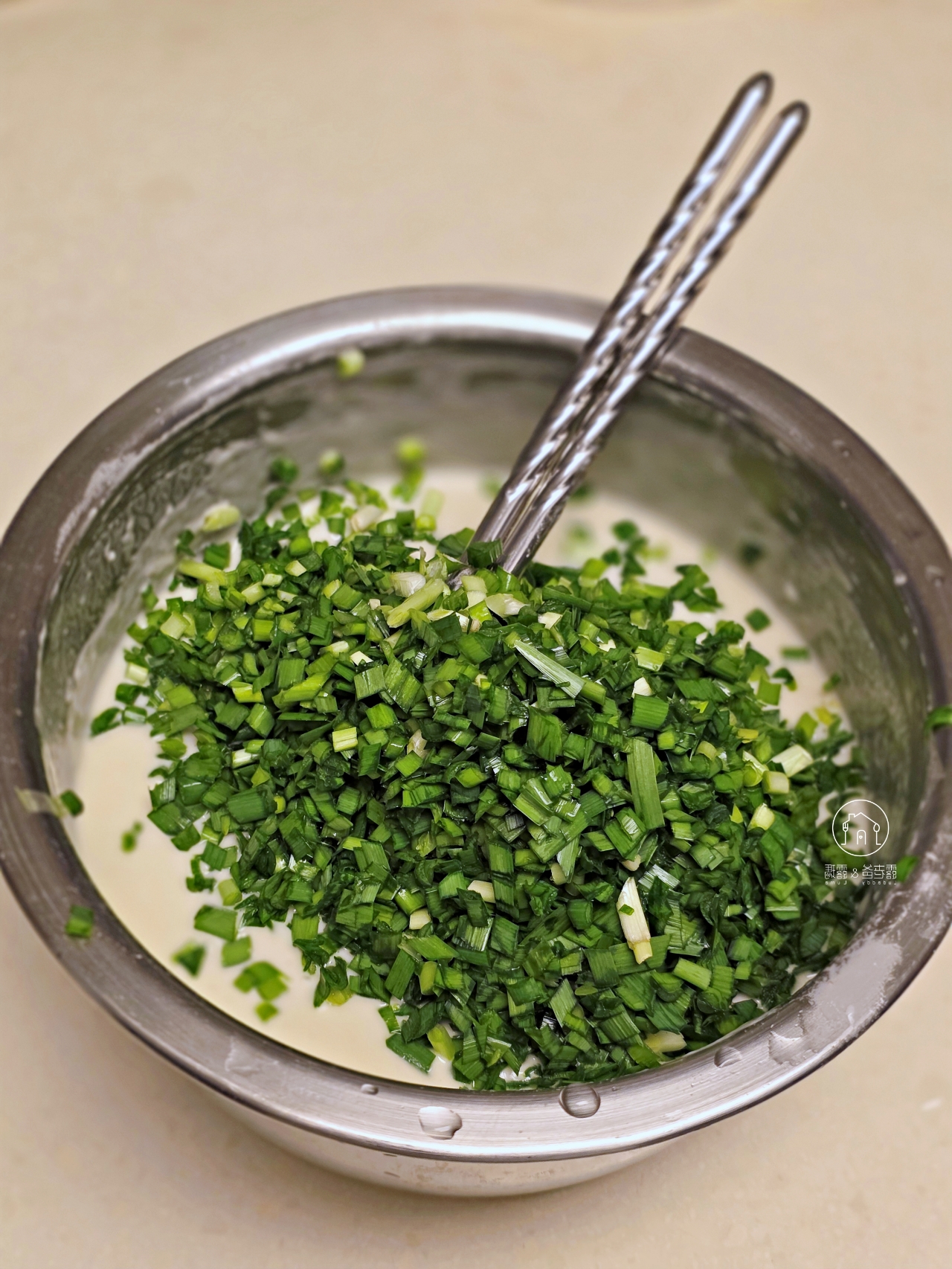 【食譜】韭菜煎餅｜簡單易做的韭菜粉漿煎餅