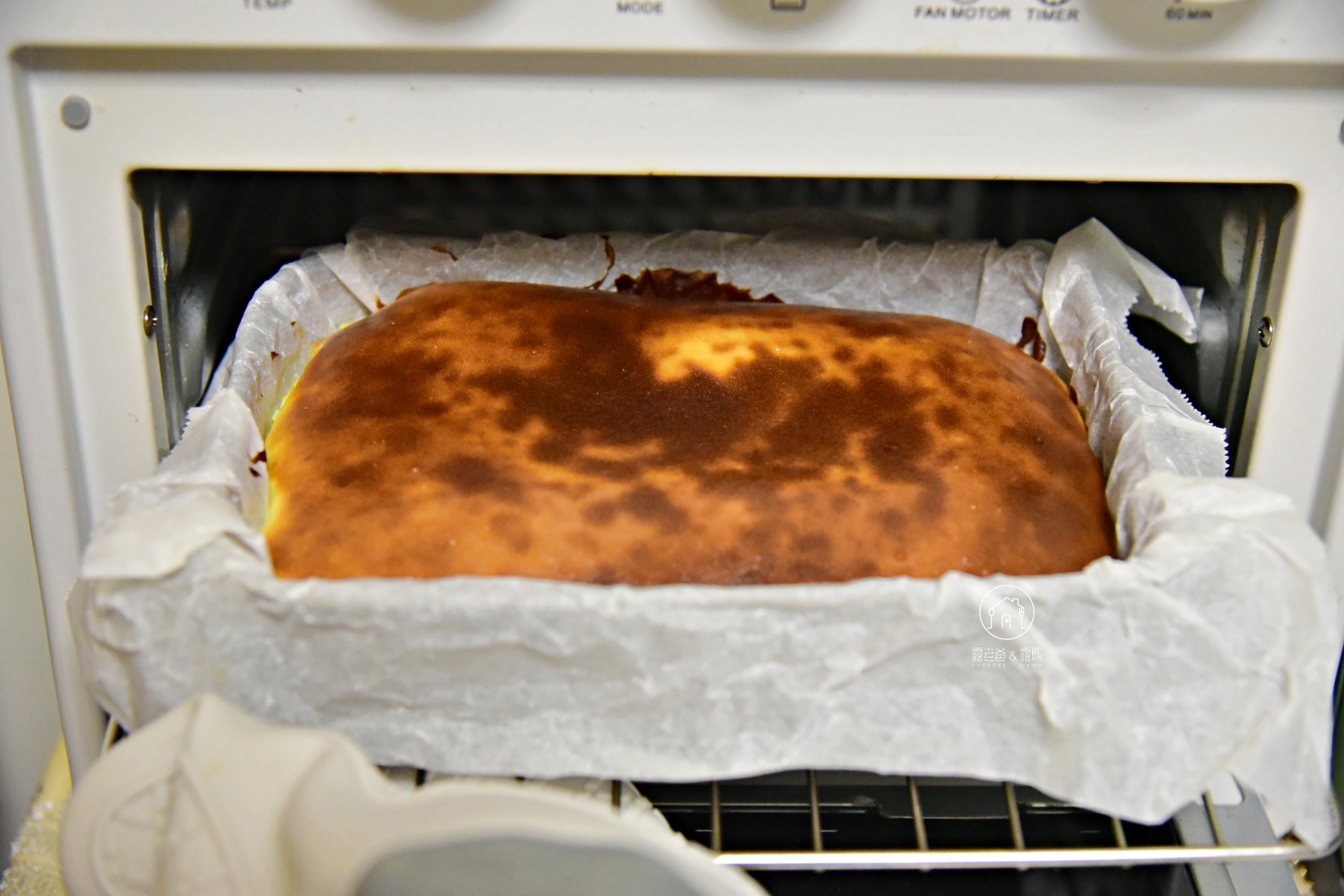 做法最簡單零失敗巴斯克優格蛋糕｜輕盈滑順版，不用乳酪也好吃！