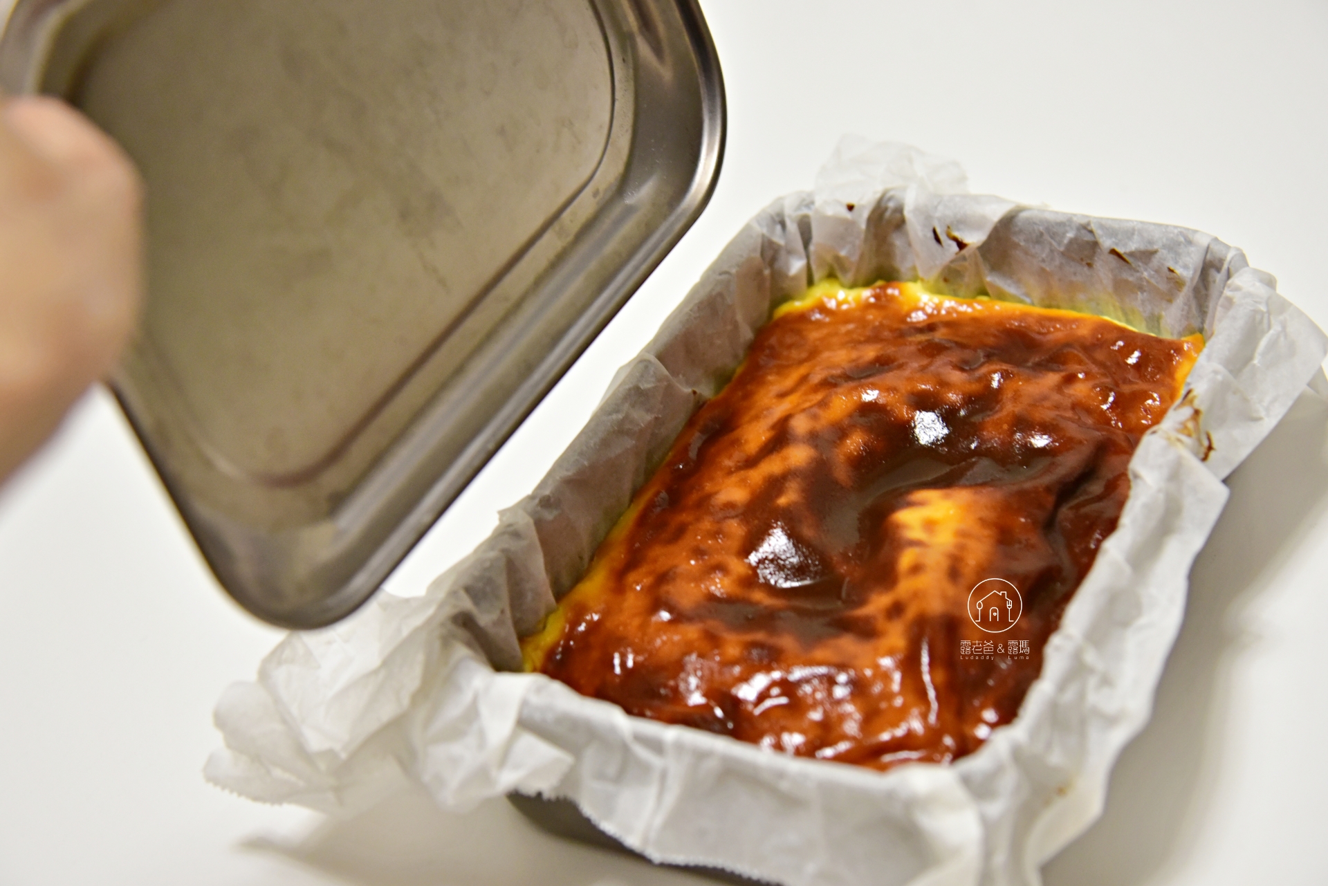 做法最簡單零失敗巴斯克優格蛋糕｜輕盈滑順版，不用乳酪也好吃！