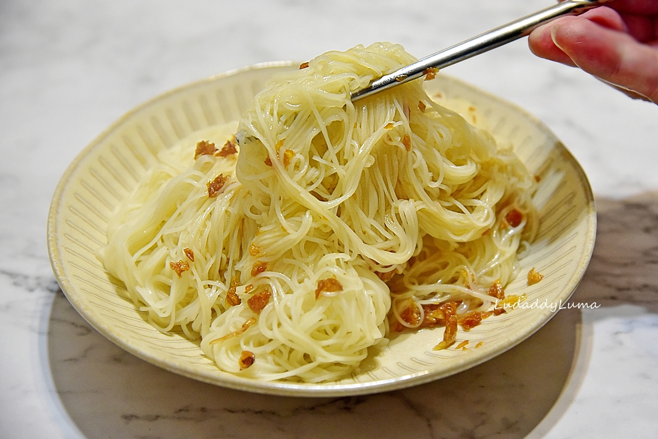 【食譜】麻油雞、麻油雞麵線，冬季暖身的鍋物雞肉料理