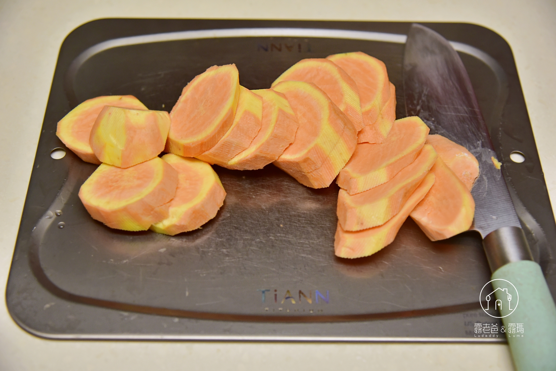 夜市炸地瓜球食譜|在家炸出外酥內空、不回軟的地瓜球 夜市炸地瓜球食譜|在家炸出外酥內空、不回軟的地瓜球