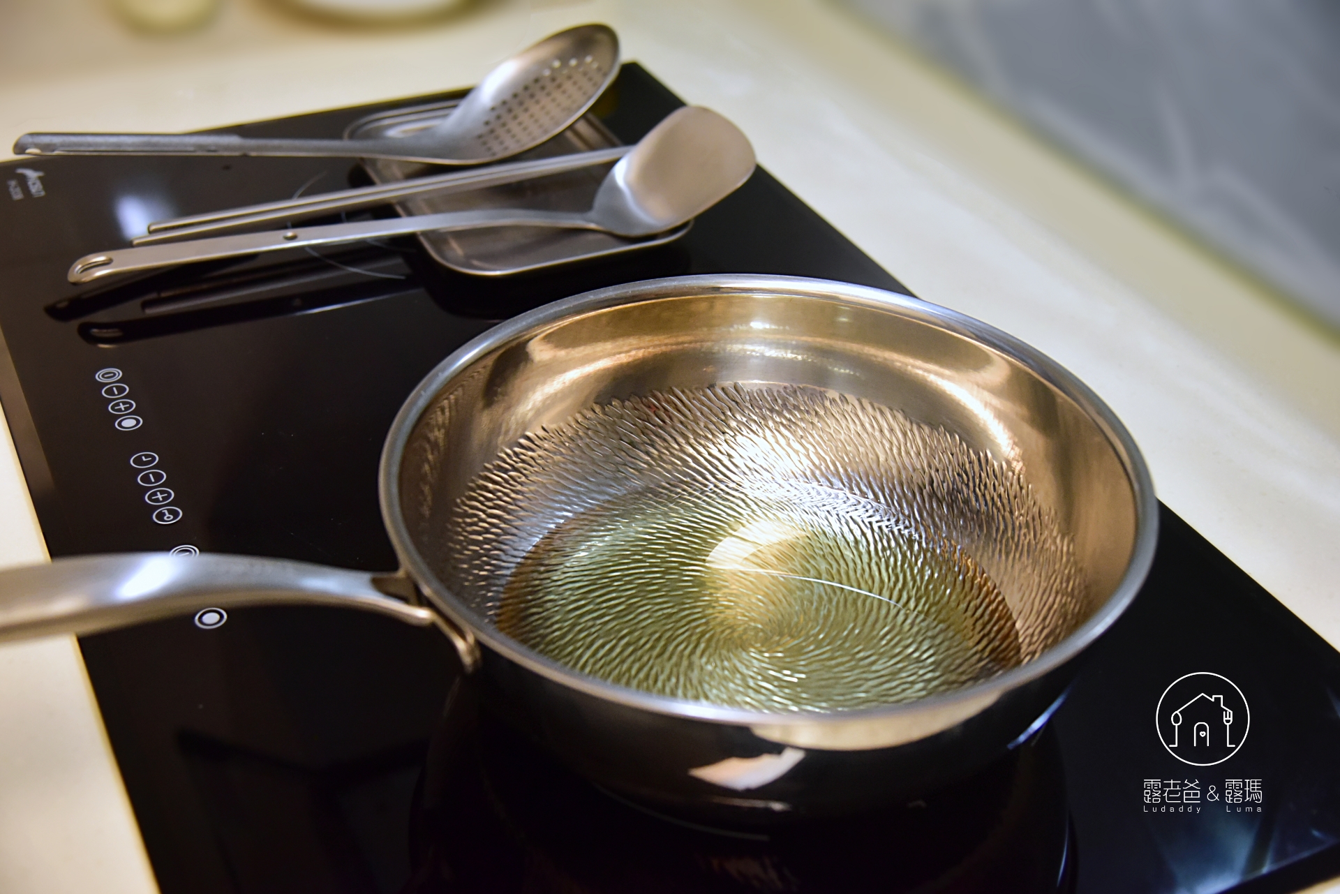 夜市炸地瓜球食譜|在家炸出外酥內空、不回軟的地瓜球 夜市炸地瓜球食譜|在家炸出外酥內空、不回軟的地瓜球