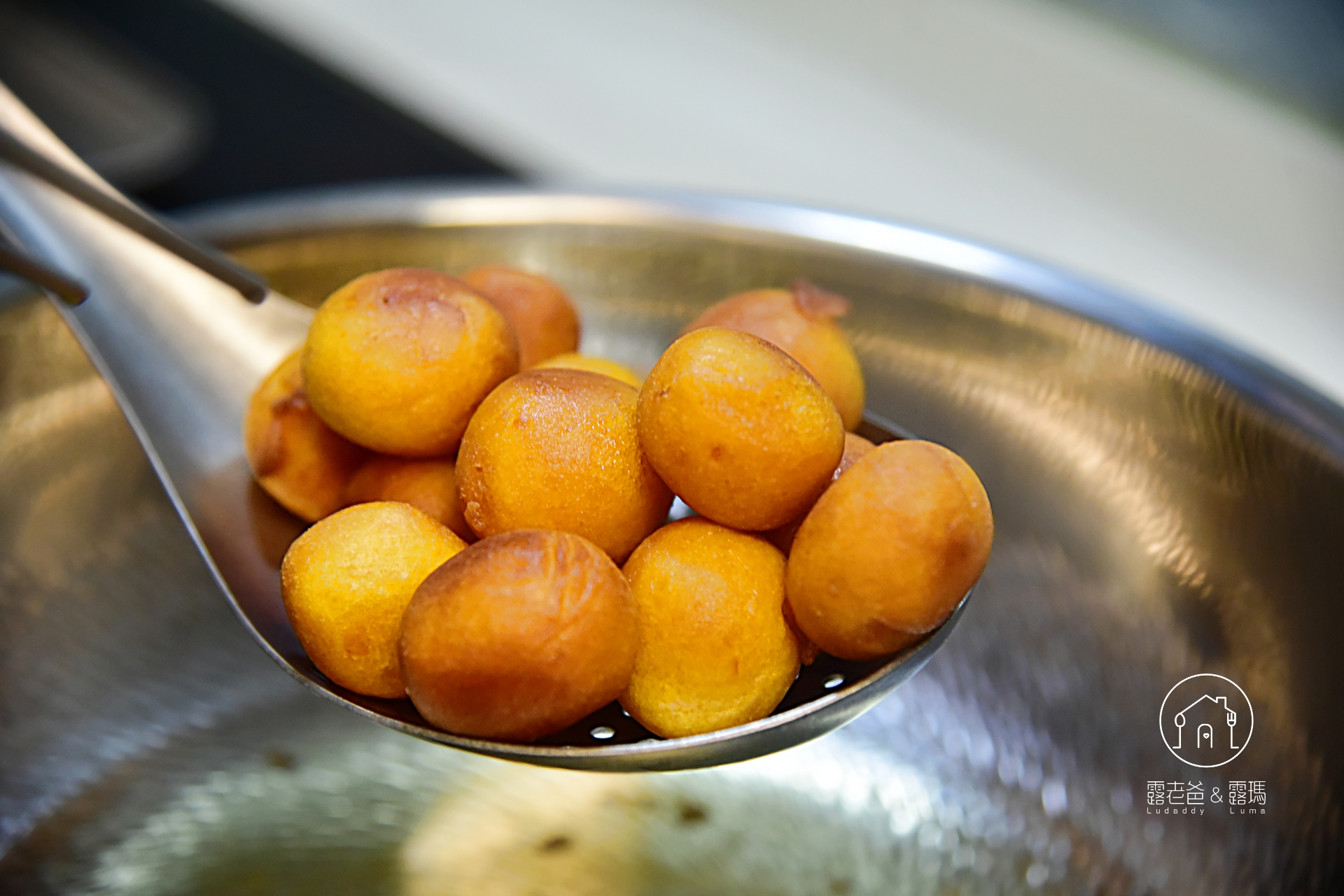夜市炸地瓜球食譜｜在家炸出外酥內空、不回軟的地瓜球