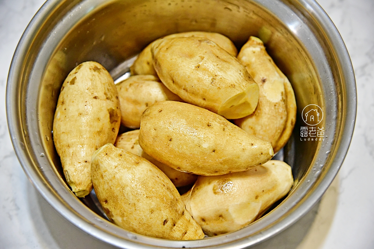 簡單在家烤地瓜做法│輕鬆兩步驟做出口感綿密又濕潤的帶皮烤地瓜