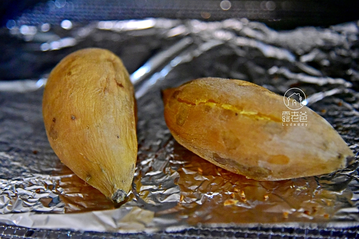 簡單在家烤地瓜做法│輕鬆兩步驟做出口感綿密又濕潤的帶皮烤地瓜