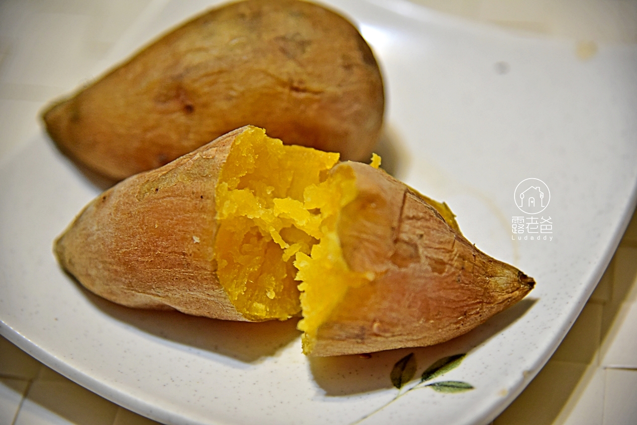 簡單在家烤地瓜做法│輕鬆兩步驟做出口感綿密又濕潤的帶皮烤地瓜
