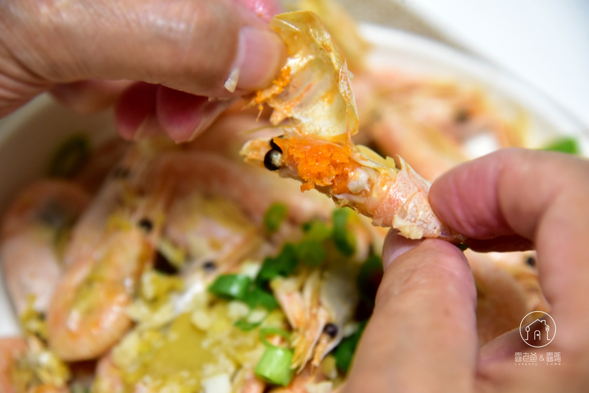 【食譜】蒜香北極甜蝦做法，冷凍直接下鍋，2 步驟鎖住極地鮮甜與蝦卵香氣