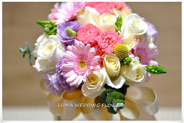 【婚禮花藝 Wedding Flowers】法國風情的聯想‧馬卡龍色系捧花&#038;胸花 @露老爸&amp;露瑪