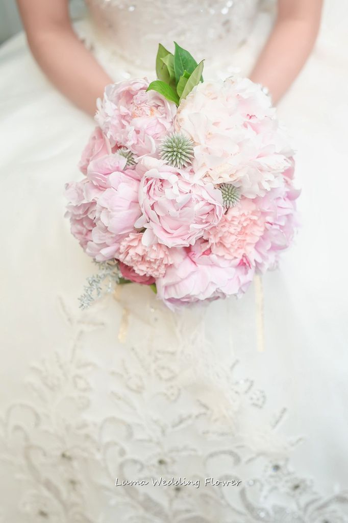 【婚禮花藝 Wedding Flowers】氣質中帶著典雅又象徵富貴的牡丹新娘捧花.胸花 @露老爸&amp;露瑪