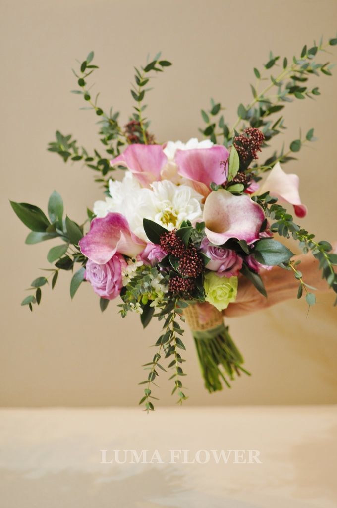 【婚禮花藝 Wedding Flowers】優雅脫俗帶著自然外放線條的新娘捧花.胸花 @露老爸&amp;露瑪