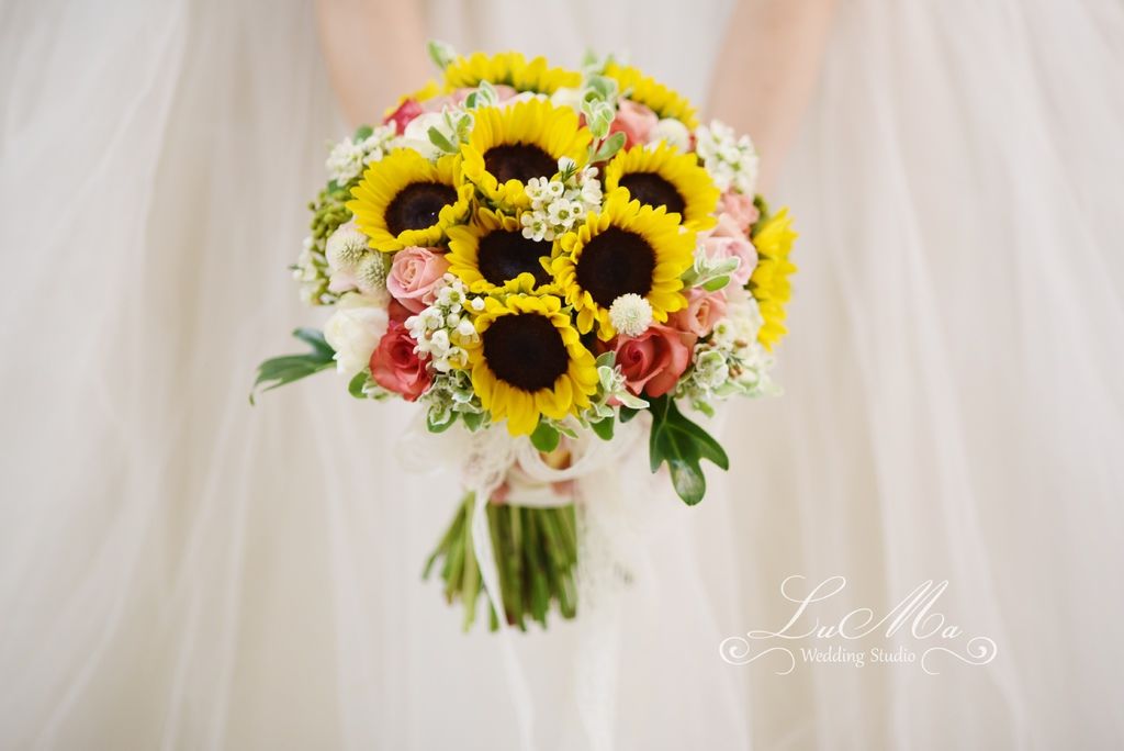 【婚禮花藝 Wedding Flowers】充滿熱力陽光燦爛的向日葵新娘捧花.胸花 @露老爸&amp;露瑪