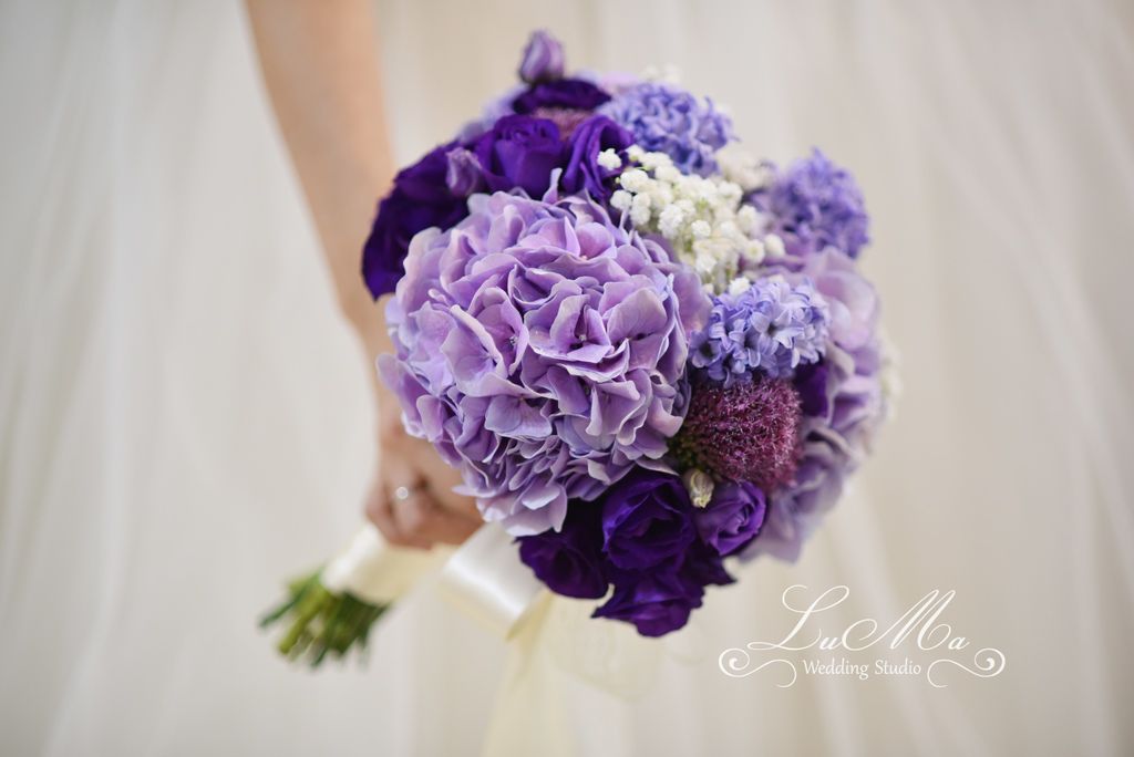 【婚禮花藝 Wedding Flowers】童話故事主題婚禮 帶著夢幻紫色的浪漫新娘捧花.胸花 @露老爸&amp;露瑪